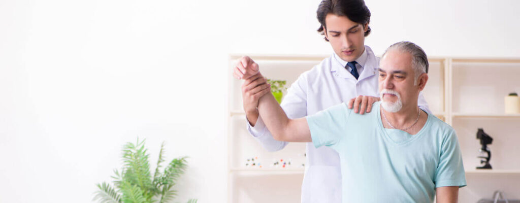 Shrug Off Shoulder Pain With A Physical Therapist’s Help